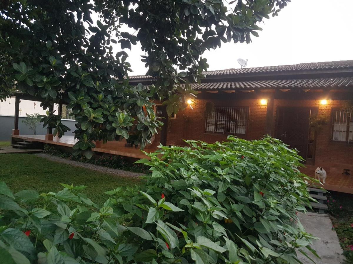 Hospedagem Economica Flor De Maria Caraguatatuba Ngoại thất bức ảnh