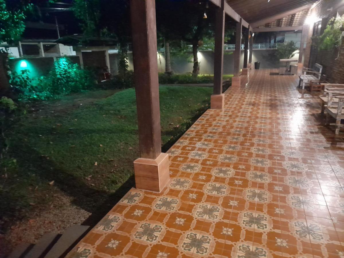Hospedagem Economica Flor De Maria Caraguatatuba Ngoại thất bức ảnh